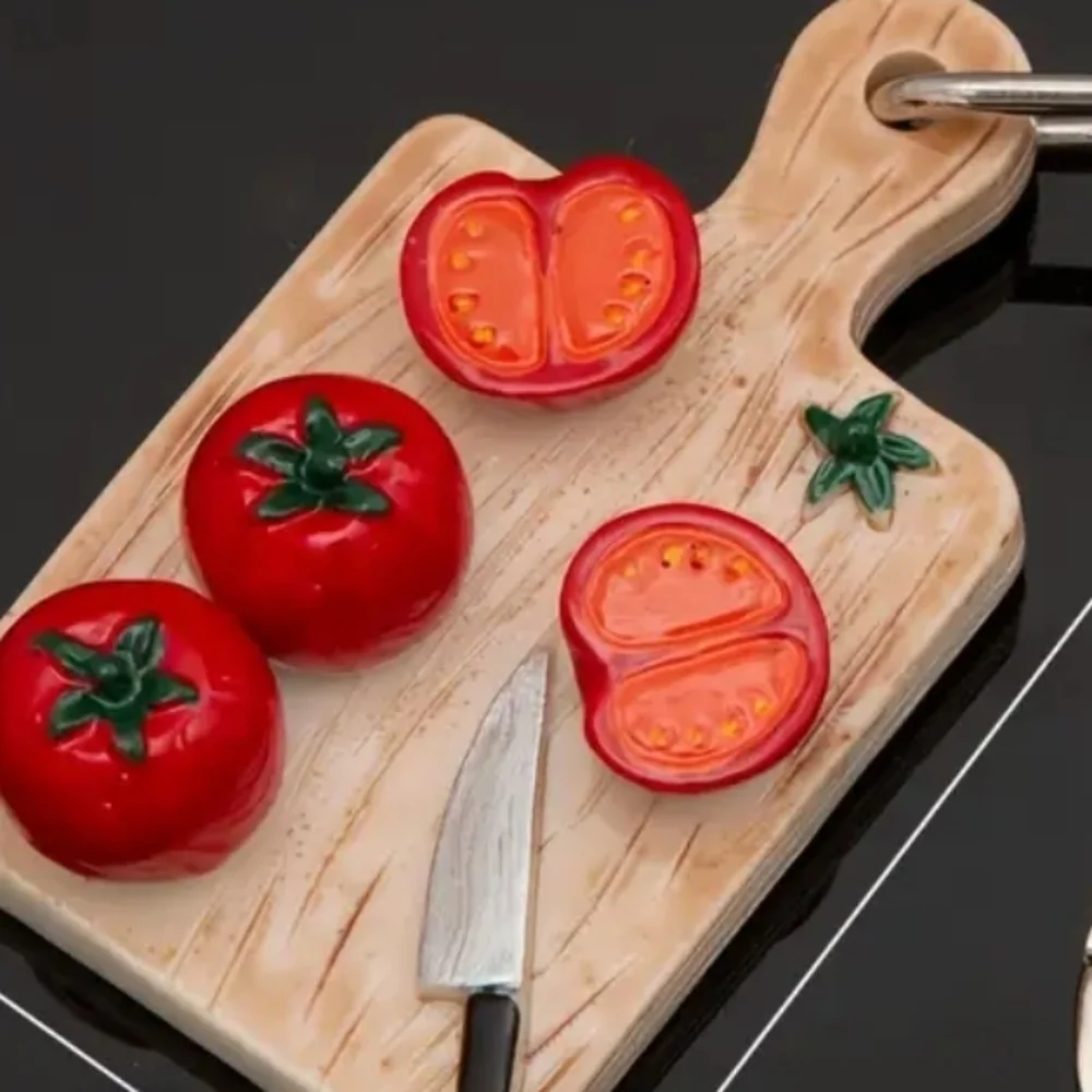Tomato Cutting Board 2.5